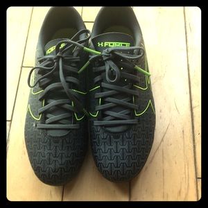 Boys underarms Celts